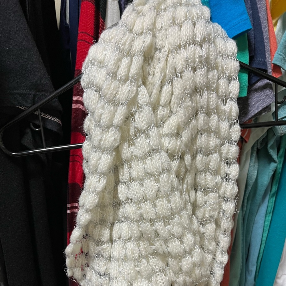 Apt9 Infinity Scarf NWOT